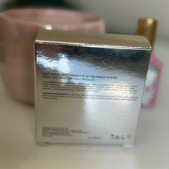 Anastasia Loose Setting Powder - Picture 5 of 5